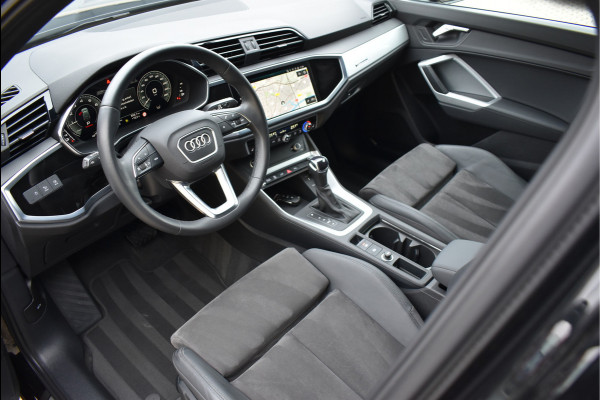 Audi Q3 45 TFSI e S-Line 245 Pk Black Ed Navi Leder/Alcantara Keyless Camera 19 Inch