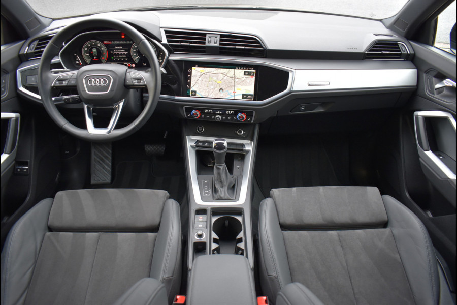 Audi Q3 45 TFSI e S-Line 245 Pk Black Ed Navi Leder/Alcantara Keyless Camera 19 Inch