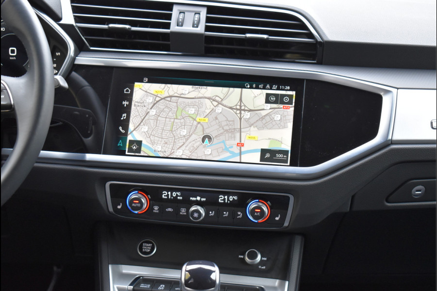 Audi Q3 45 TFSI e S-Line 245 Pk Black Ed Navi Leder/Alcantara Keyless Camera 19 Inch