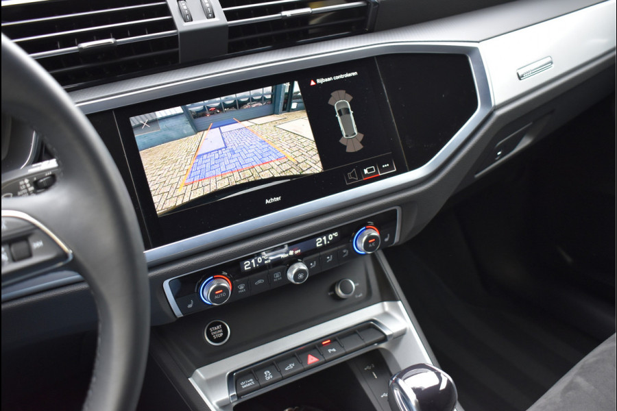 Audi Q3 45 TFSI e S-Line 245 Pk Black Ed Navi Leder/Alcantara Keyless Camera 19 Inch