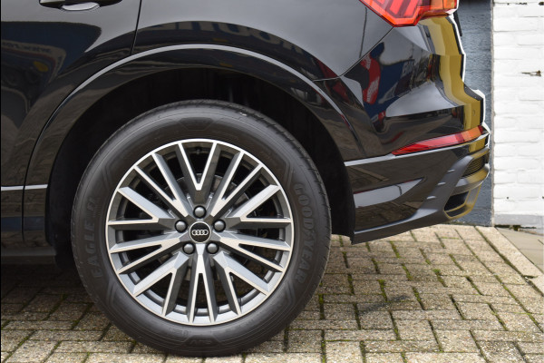 Audi Q3 45 TFSI e S-Line 245 Pk Black Ed Navi Leder/Alcantara Keyless Camera 19 Inch