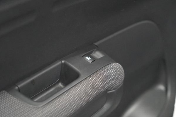 Citroën C3 Aircross PureTech 130 EAT6 Plus | Stoelverwarming | Parkeersensoren | Apple Carplay