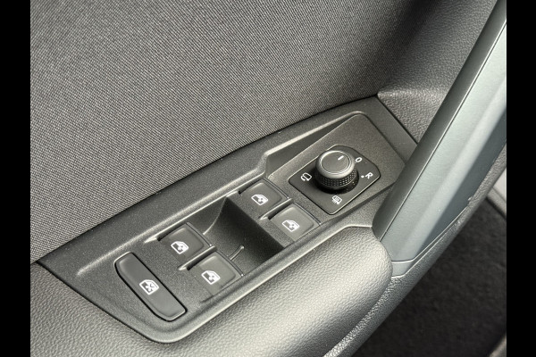Volkswagen Tiguan 1.5 TSI Elegance | Trekhaak | ACC | IQ Light | DAB+ | HUD | 18 inch