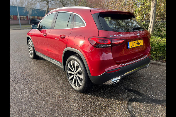 Mercedes-Benz GLA 250 e Progressive I Panorama Dak I Sfeerverlichting I Apple Carplay
