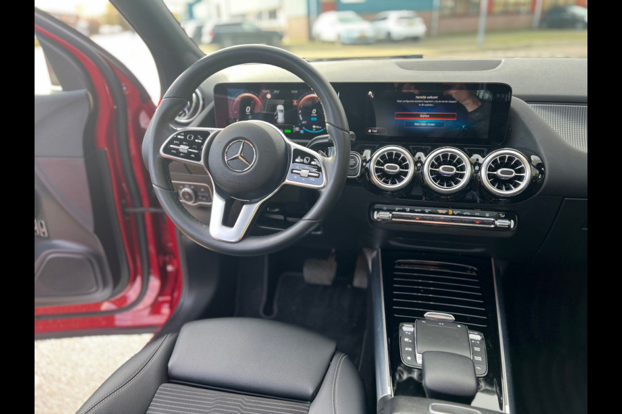 Mercedes-Benz GLA 250 e Progressive I Panorama Dak I Sfeerverlichting I Apple Carplay
