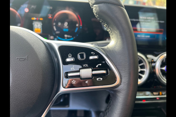 Mercedes-Benz GLA 250 e Progressive I Panorama Dak I Sfeerverlichting I Apple Carplay
