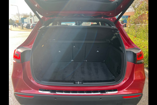 Mercedes-Benz GLA 250 e Progressive I Panorama Dak I Sfeerverlichting I Apple Carplay
