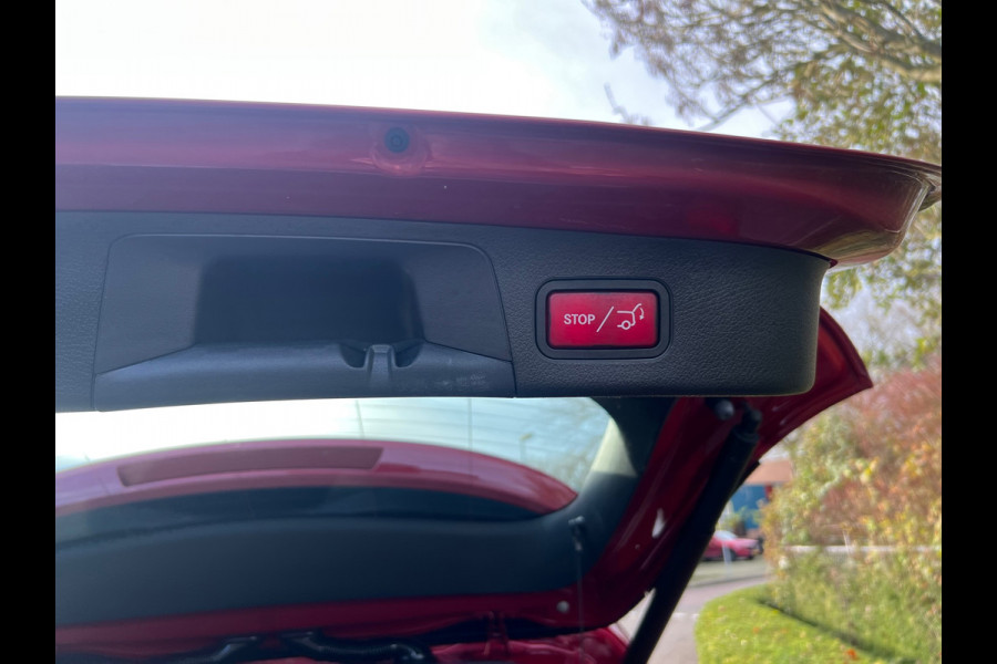 Mercedes-Benz GLA 250 e Progressive I Panorama Dak I Sfeerverlichting I Apple Carplay