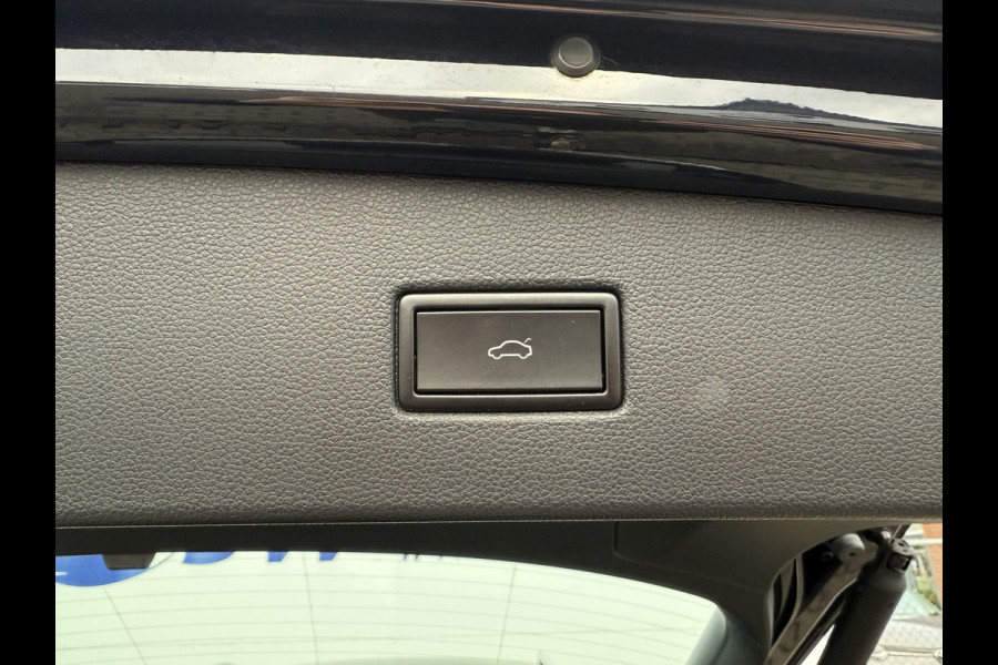 Volkswagen Tiguan 1.5 TSI Elegance | Trekhaak | ACC | IQ Light | DAB+ | HUD | 18 inch