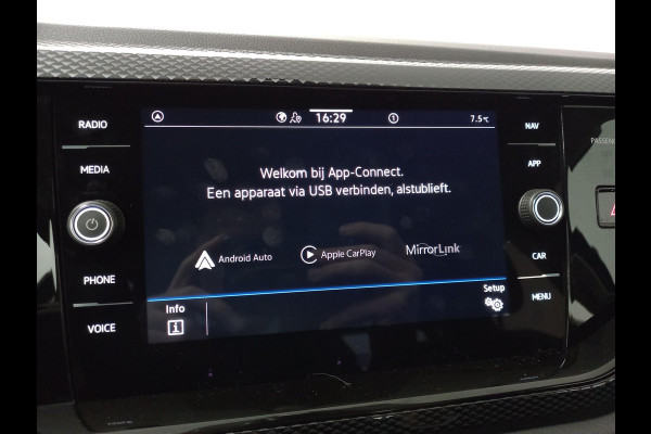 Volkswagen Polo 1.0 TSI Life DSG Nieuw model ! | Navigatie | Apple Carplay/Android | Digitale Cockpit | Airco | Parkeer sensoren V+A | LED | Lichtmetalen Velgen