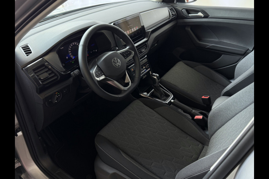 Volkswagen T-Cross 2.056KM! 116PK (18'' R-LINE LMV) AFN.TREKHAAK CAMERA VIR.COCKPIT STOELVERW. ADAP.CRUISE LMV CARPLAY 2025 "Volkswagen rijden begint bij Topautos.nl – 75 topmodellen direct op voorraad!"