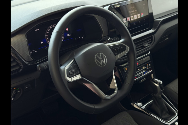Volkswagen T-Cross 2.056KM! 116PK (18'' R-LINE LMV) AFN.TREKHAAK CAMERA VIR.COCKPIT STOELVERW. ADAP.CRUISE LMV CARPLAY 2025 "Volkswagen rijden begint bij Topautos.nl – 75 topmodellen direct op voorraad!"