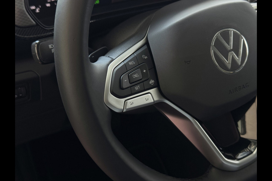 Volkswagen T-Cross 2.056KM! 116PK (18'' R-LINE LMV) AFN.TREKHAAK CAMERA VIR.COCKPIT STOELVERW. ADAP.CRUISE LMV CARPLAY 2025 "Volkswagen rijden begint bij Topautos.nl – 75 topmodellen direct op voorraad!"