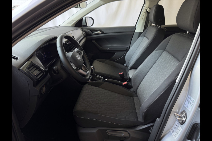 Volkswagen T-Cross 2.056KM! 116PK (18'' R-LINE LMV) AFN.TREKHAAK CAMERA VIR.COCKPIT STOELVERW. ADAP.CRUISE LMV CARPLAY 2025 "Volkswagen rijden begint bij Topautos.nl – 75 topmodellen direct op voorraad!"