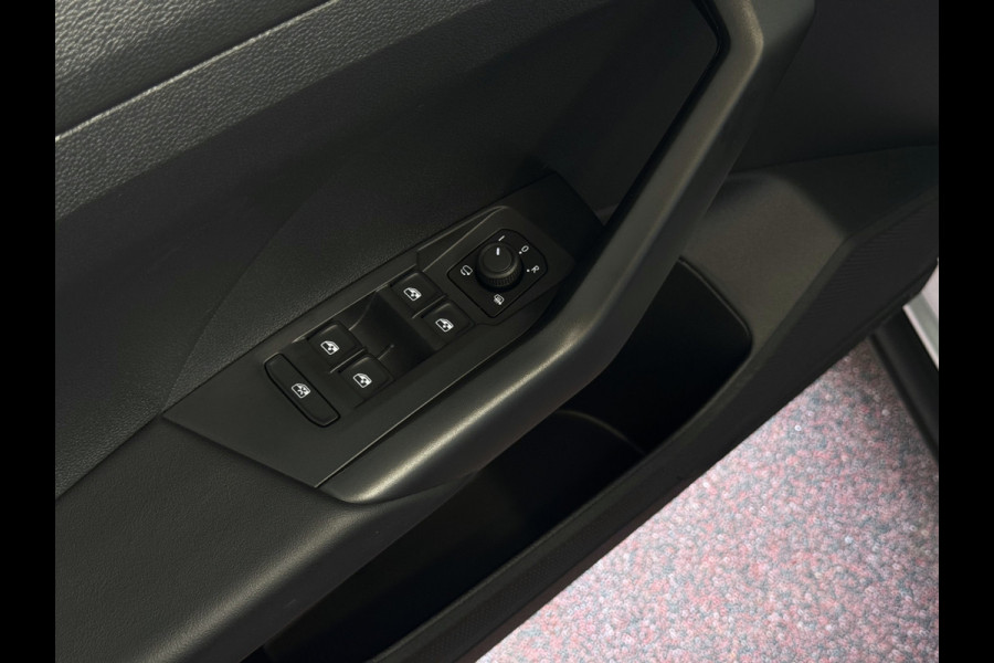 Volkswagen T-Cross 2.056KM! 116PK (18'' R-LINE LMV) AFN.TREKHAAK CAMERA VIR.COCKPIT STOELVERW. ADAP.CRUISE LMV CARPLAY 2025 "Volkswagen rijden begint bij Topautos.nl – 75 topmodellen direct op voorraad!"