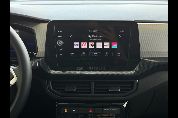 Volkswagen T-Cross 2.056KM! 116PK (18'' R-LINE LMV) AFN.TREKHAAK CAMERA VIR.COCKPIT STOELVERW. ADAP.CRUISE LMV CARPLAY 2025 "Volkswagen rijden begint bij Topautos.nl – 75 topmodellen direct op voorraad!"