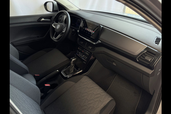 Volkswagen T-Cross 2.056KM! 116PK (18'' R-LINE LMV) AFN.TREKHAAK CAMERA VIR.COCKPIT STOELVERW. ADAP.CRUISE LMV CARPLAY 2025 "Volkswagen rijden begint bij Topautos.nl – 75 topmodellen direct op voorraad!"