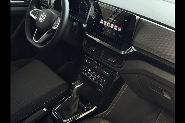 Volkswagen T-Cross 2.056KM! 116PK (18'' R-LINE LMV) AFN.TREKHAAK CAMERA VIR.COCKPIT STOELVERW. ADAP.CRUISE LMV CARPLAY 2025 "Volkswagen rijden begint bij Topautos.nl – 75 topmodellen direct op voorraad!"