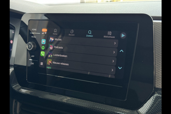 Volkswagen T-Cross 2.056KM! 116PK (18'' R-LINE LMV) AFN.TREKHAAK CAMERA VIR.COCKPIT STOELVERW. ADAP.CRUISE LMV CARPLAY 2025 "Volkswagen rijden begint bij Topautos.nl – 75 topmodellen direct op voorraad!"