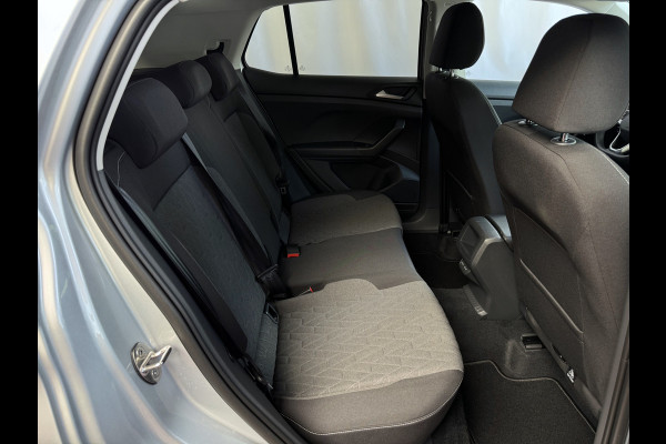 Volkswagen T-Cross 2.056KM! 116PK (18'' R-LINE LMV) AFN.TREKHAAK CAMERA VIR.COCKPIT STOELVERW. ADAP.CRUISE LMV CARPLAY 2025 "Volkswagen rijden begint bij Topautos.nl – 75 topmodellen direct op voorraad!"