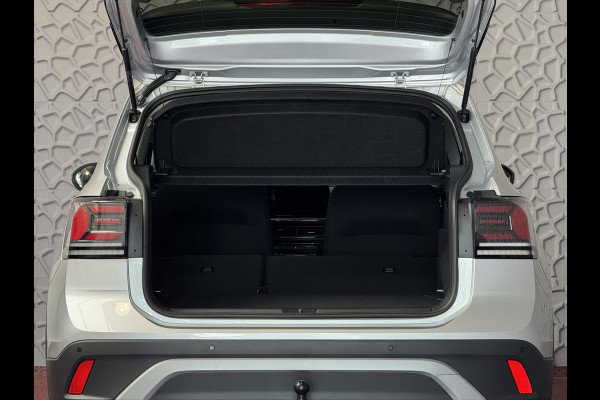 Volkswagen T-Cross 2.056KM! 116PK (18'' R-LINE LMV) AFN.TREKHAAK CAMERA VIR.COCKPIT STOELVERW. ADAP.CRUISE LMV CARPLAY 2025 "Volkswagen rijden begint bij Topautos.nl – 75 topmodellen direct op voorraad!"
