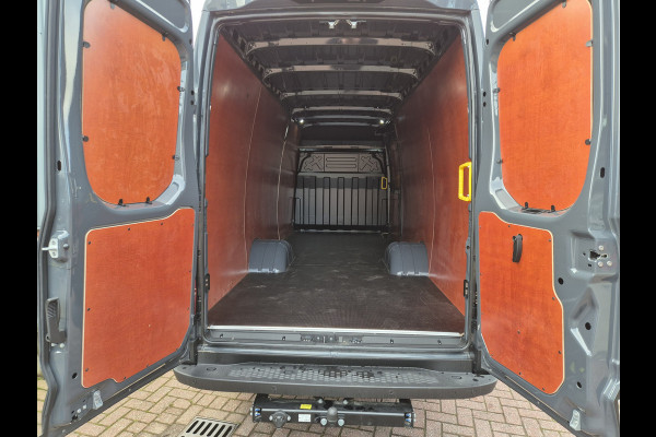 Iveco Daily 35C18HV 3.0 180PK 410L H2 Automaat Betimmering laadruimte nr. v129 | Dubbel lucht | Airco | Navi | Camera | Trekhaak 3500kg