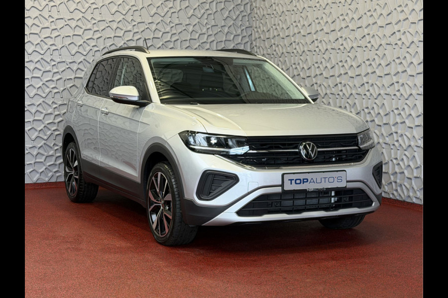 Volkswagen T-Cross 2.056KM! 116PK (18'' R-LINE LMV) AFN.TREKHAAK CAMERA VIR.COCKPIT STOELVERW. ADAP.CRUISE LMV CARPLAY 2025 "Volkswagen rijden begint bij Topautos.nl – 75 topmodellen direct op voorraad!"