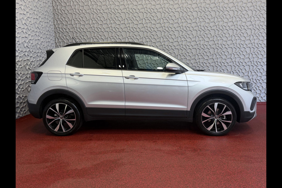 Volkswagen T-Cross 2.056KM! 116PK (18'' R-LINE LMV) AFN.TREKHAAK CAMERA VIR.COCKPIT STOELVERW. ADAP.CRUISE LMV CARPLAY 2025 "Volkswagen rijden begint bij Topautos.nl – 75 topmodellen direct op voorraad!"