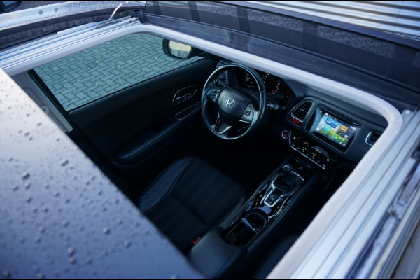 Honda HR-V 1.5 i-VTEC Executive TREKHAAK | PANO | NAVI