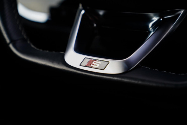 Audi Q3 35 TFSI S Line Pro Line S | 360 Camera | Adaptief Cruise | Voorverwarminginstallatie