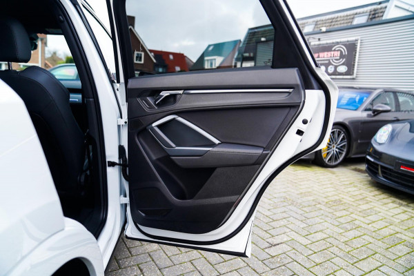 Audi Q3 35 TFSI S Line Pro Line S | 360 Camera | Adaptief Cruise | Voorverwarminginstallatie