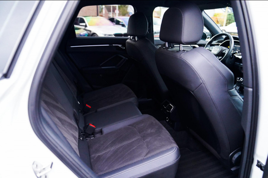 Audi Q3 35 TFSI S Line Pro Line S | 360 Camera | Adaptief Cruise | Voorverwarminginstallatie