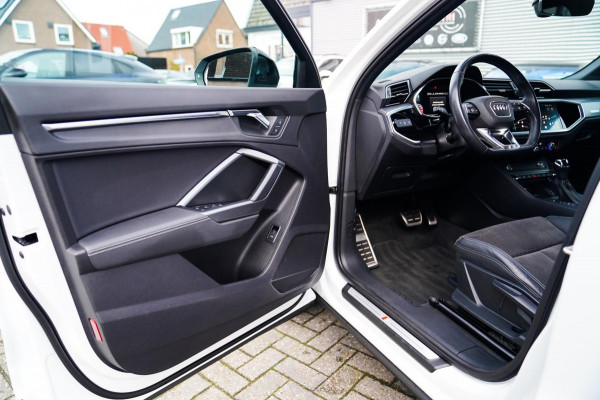Audi Q3 35 TFSI S Line Pro Line S | 360 Camera | Adaptief Cruise | Voorverwarminginstallatie