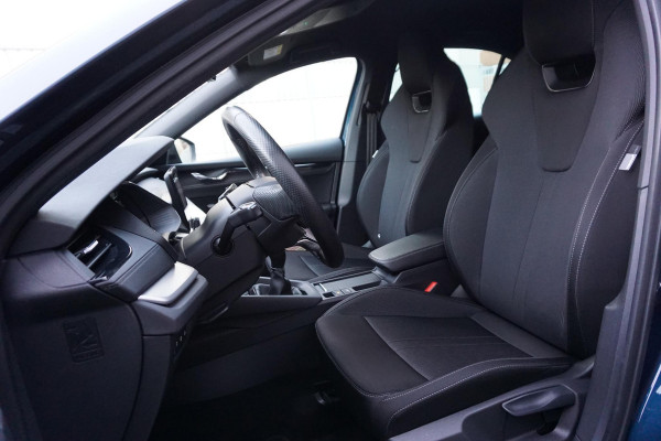 Škoda Octavia 1.0 TSI Sport Business/Trekhaak/17Inch.LMV/ Digitaal Dashboard.