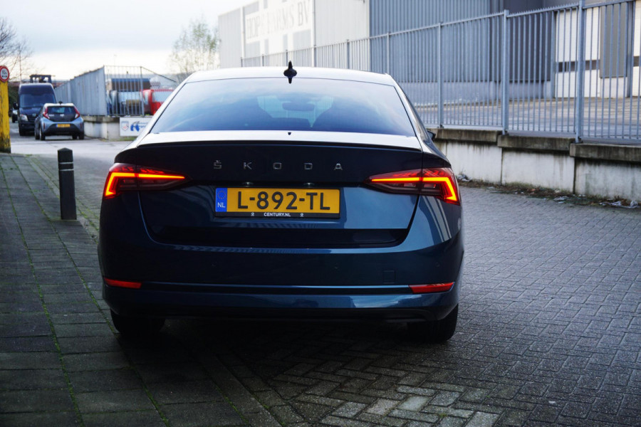 Škoda Octavia 1.0 TSI Sport Business/Trekhaak/17Inch.LMV/ Digitaal Dashboard.