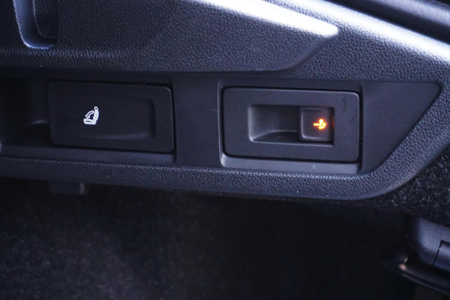 Škoda Octavia 1.0 TSI Sport Business/Trekhaak/17Inch.LMV/ Digitaal Dashboard.