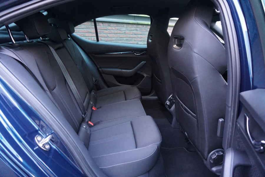 Škoda Octavia 1.0 TSI Sport Business/Trekhaak/17Inch.LMV/ Digitaal Dashboard.