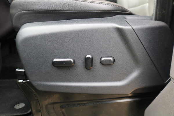 Ford Transit Custom 2.0 TDci L2 H1 Limited DC Automaat Leer