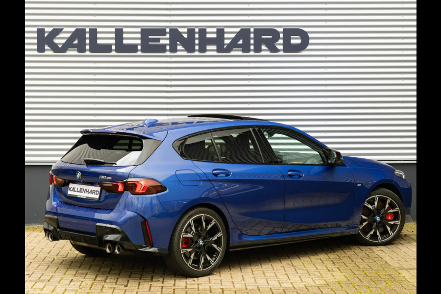 BMW 1-serie M135 xDrive - Pano - Memoryzetels - ACC - Stuurwiel Verwarmd - Head-up