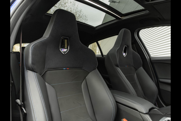 BMW 1-serie M135 xDrive - Pano - Memoryzetels - ACC - Stuurwiel Verwarmd - Head-up