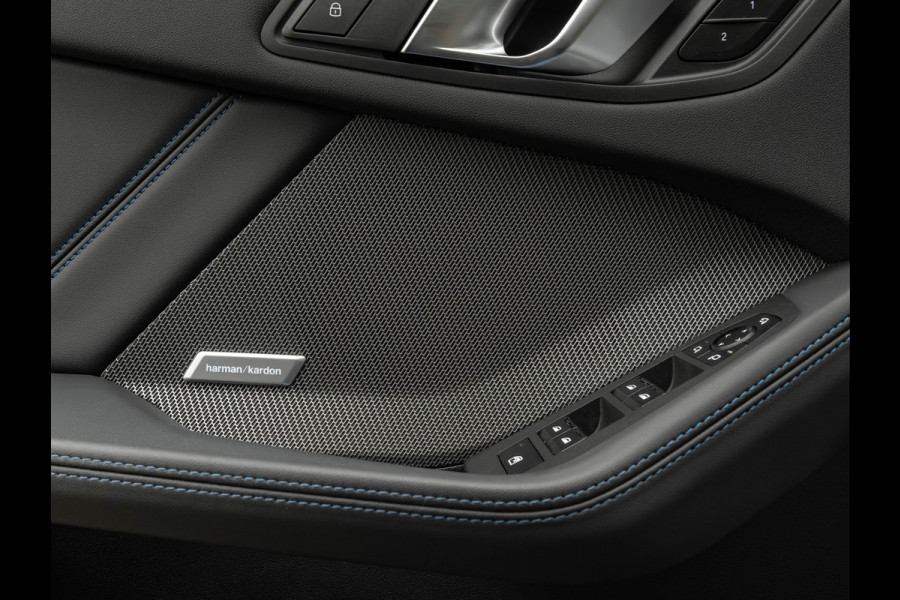 BMW 1-serie M135 xDrive - Pano - Memoryzetels - ACC - Stuurwiel Verwarmd - Head-up