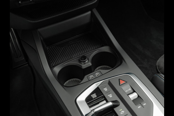 BMW 1-serie M135 xDrive - Pano - Memoryzetels - ACC - Stuurwiel Verwarmd - Head-up