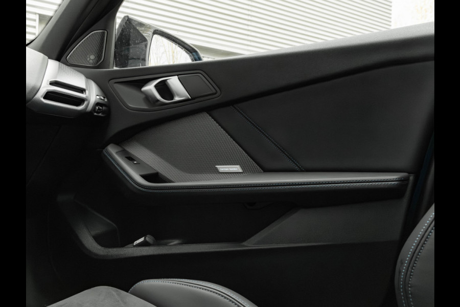 BMW 1-serie M135 xDrive - Pano - Memoryzetels - ACC - Stuurwiel Verwarmd - Head-up