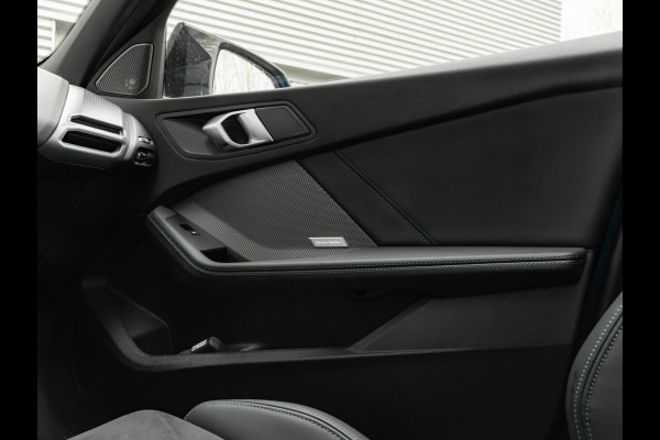BMW 1-serie M135 xDrive - Pano - Memoryzetels - ACC - Stuurwiel Verwarmd - Head-up