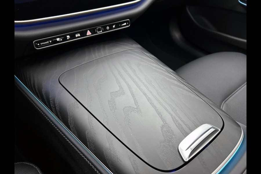 Mercedes-Benz E-Klasse Estate 300 e Sport Edition | Premium pakket | Winter pakket | MBUX Superscreen | Leder pakket | Trekhaak | Rijassistentiepakket Plus | 360°-camera | Stoelventilatie voor | DIGITAL Light |