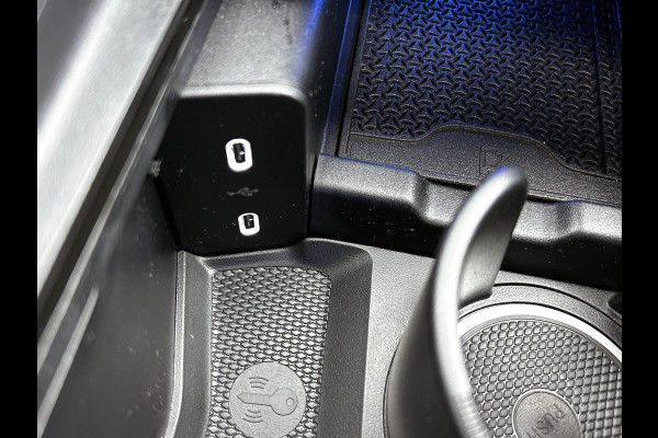 Mercedes-Benz E-Klasse Estate 300 e Sport Edition | Premium pakket | Winter pakket | MBUX Superscreen | Leder pakket | Trekhaak | Rijassistentiepakket Plus | 360°-camera | Stoelventilatie voor | DIGITAL Light |