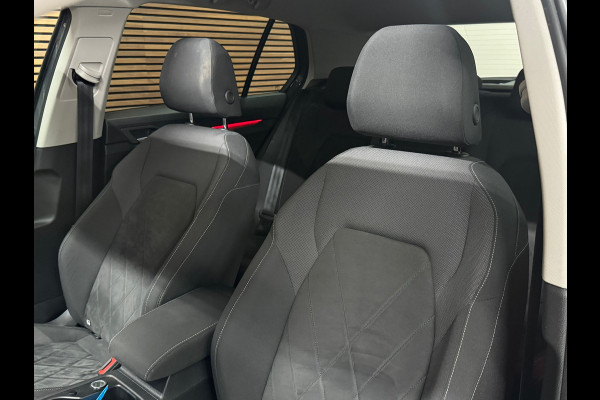 Volkswagen Golf 1.5 eTSI 150pk Style Black Edition | PANO | Camera | Matrix LED | Velours | Ambient | ACC | Carplay | Trekhaak