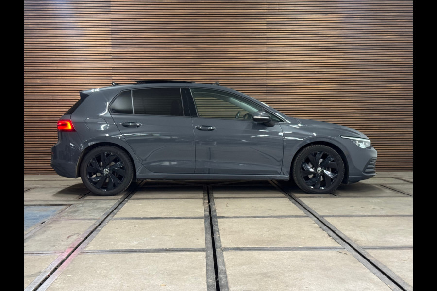 Volkswagen Golf 1.5 eTSI 150pk Style Black Edition | PANO | Camera | Matrix LED | Velours | Ambient | ACC | Carplay | Trekhaak