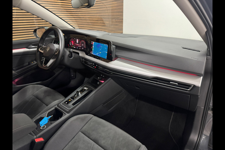 Volkswagen Golf 1.5 eTSI 150pk Style Black Edition | PANO | Camera | Matrix LED | Velours | Ambient | ACC | Carplay | Trekhaak