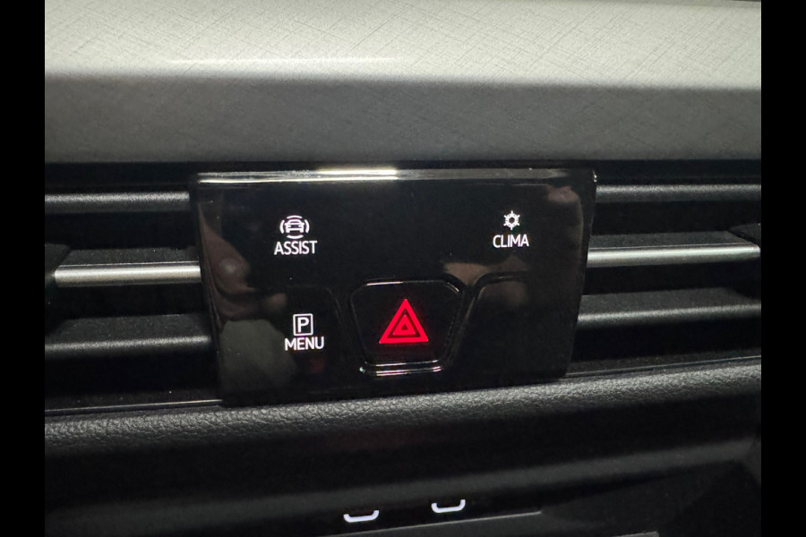 Volkswagen Golf 1.5 eTSI 150pk Style Black Edition | PANO | Camera | Matrix LED | Velours | Ambient | ACC | Carplay | Trekhaak